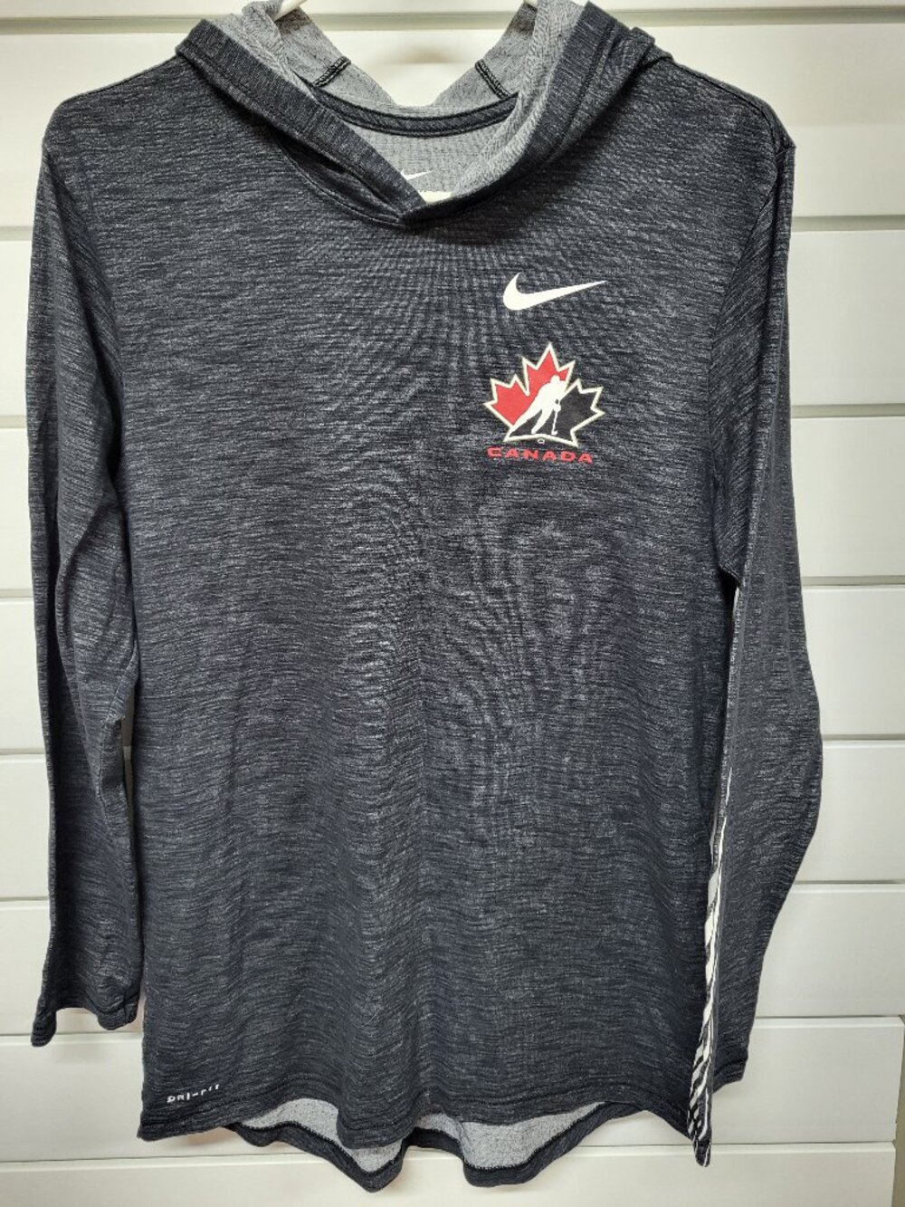 The Nike Tee Hockey Canada Long Sleeved Tee - Dri Fit - Size Small